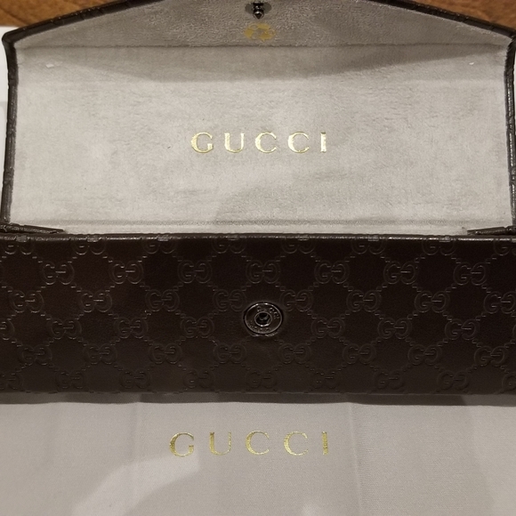 Gucci sunglass case - Picture 2 of 4